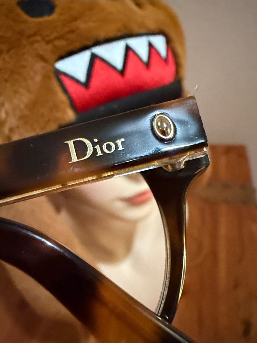 Dior Y2K Round Women's Eyeglasses with Subtle Tortoise color - Picture 6 of 7